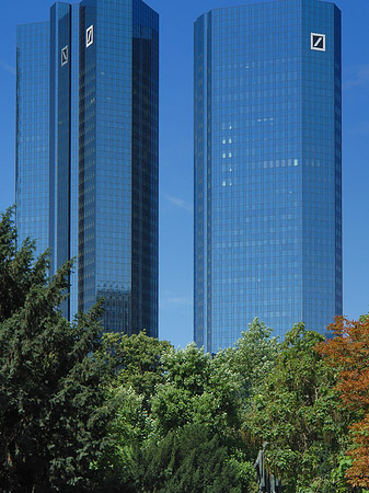 Fotos Deutsche Bank mit Statue | Frankfurt am Main