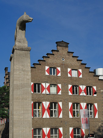 Fotos Wolfsstatue und Stadtmuseum | Köln