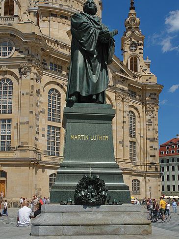 Frauenkirche und Lutherdenkmal