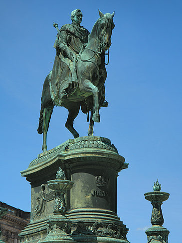 König-Johann-Statue Fotos