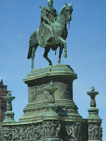 König-Johann-Statue Fotos