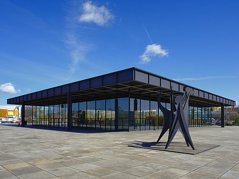 Foto Terrasse an der Neuen Nationalgalerie