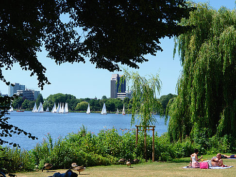 Badestrand an der Außenalster Foto 