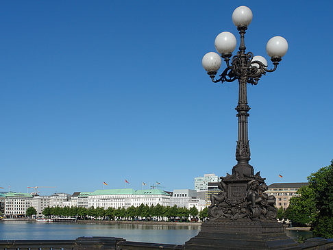 Laterne und Binnenalster Fotos