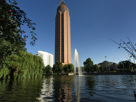 Fotos Messeturm mit Ludwig-Erhard-Anlage | Frankfurt am Main