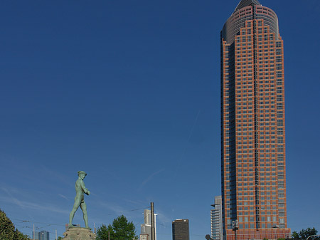 Fotos Messeturm mit Ludwig-Erhard-Anlage | Frankfurt am Main