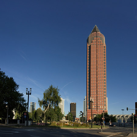 Foto Messeturm mit Ludwig-Erhard-Anlage - Frankfurt am Main