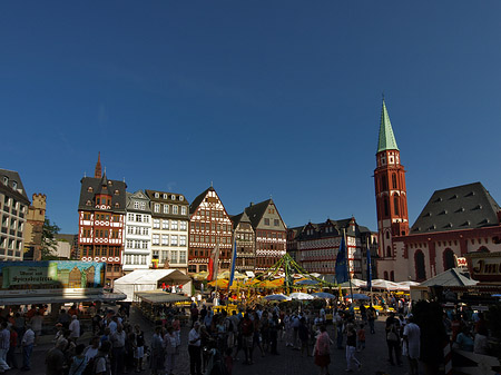 Römerberg mit Nikolaikirche Fotos