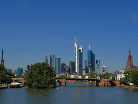 Fotos Skyline von Frankfurt mit Alter Brücke