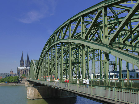 Fotos Hohenzollernbrücke beim Kölner Dom