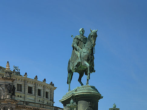 König-Johann-Statue